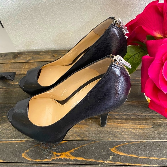 Enzo Angiolini zipper back pumps (size 5M)🌹 - Picture 3 of 16